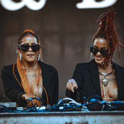 Coco and Breezy Red Rocks 2023 13