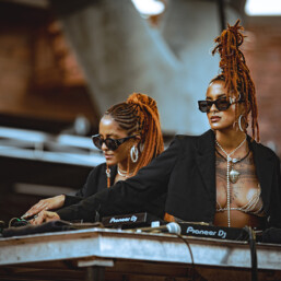 Coco and Breezy Red Rocks 2023 16