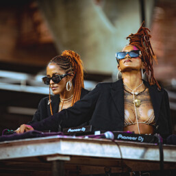 Coco and Breezy Red Rocks 2023 8